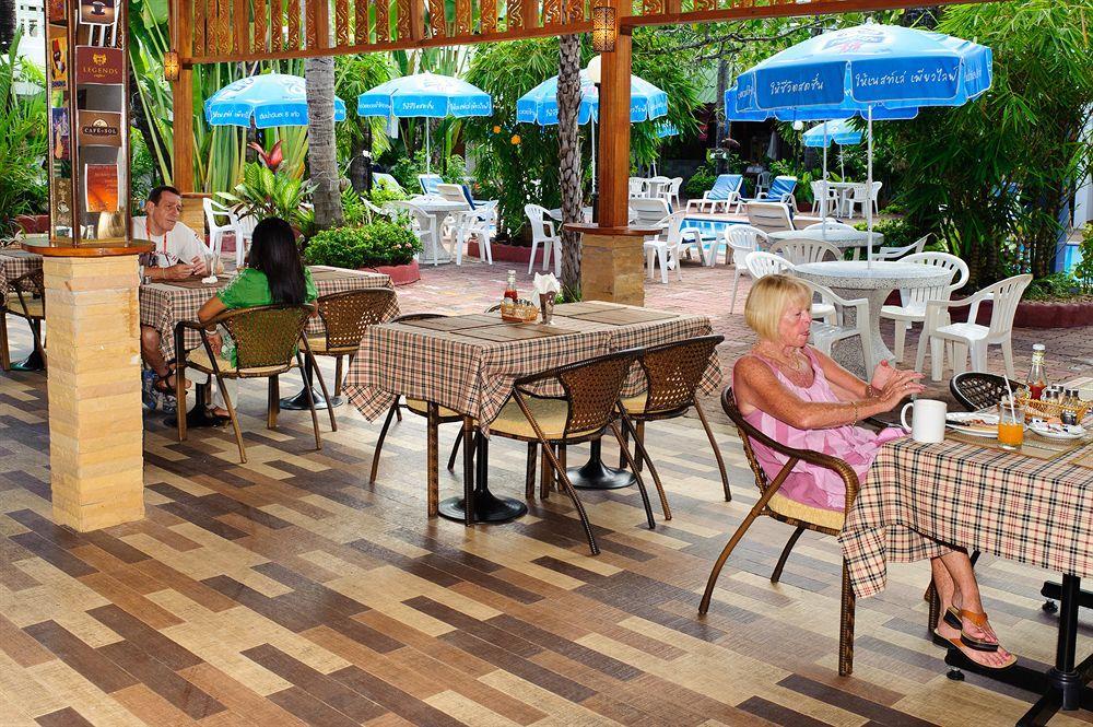 The Expat Hotel Patong Exterior foto
