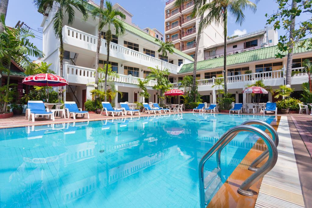 The Expat Hotel Patong Exterior foto