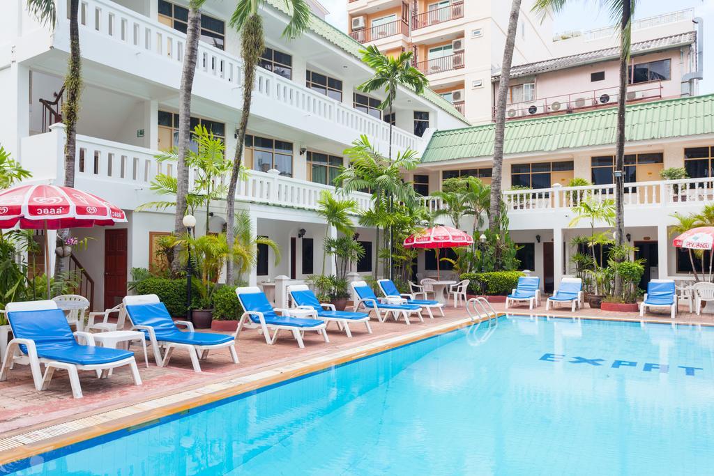 The Expat Hotel Patong Exterior foto