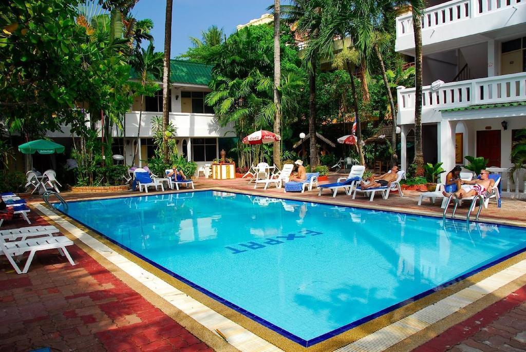The Expat Hotel Patong Exterior foto
