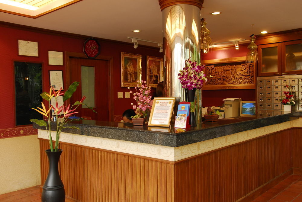 The Expat Hotel Patong Exterior foto